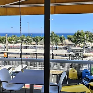  Appartement Luxury Accommodation, Next To & Train Station Spanje
